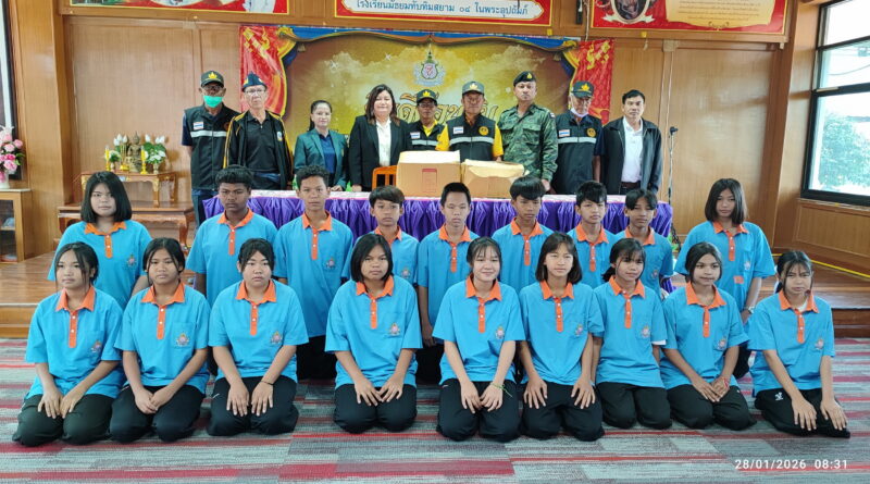 เครือข่ายองค์การสงเคราะห์ทหารผ่านศึก มอบถุงเท้า